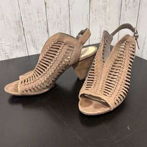 Vince Camuto Woven Leather Peep-Toe Slingback Heels Size 8M
